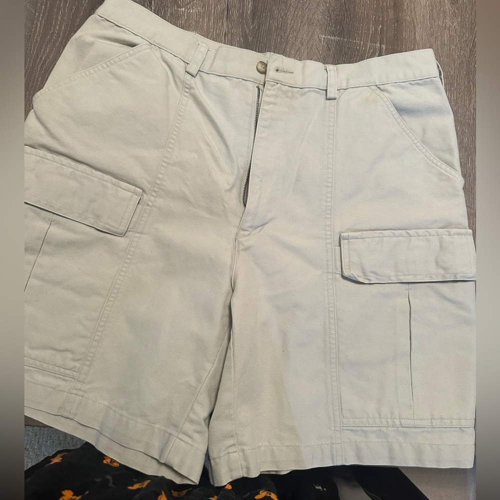Facconable Shorts - image 2